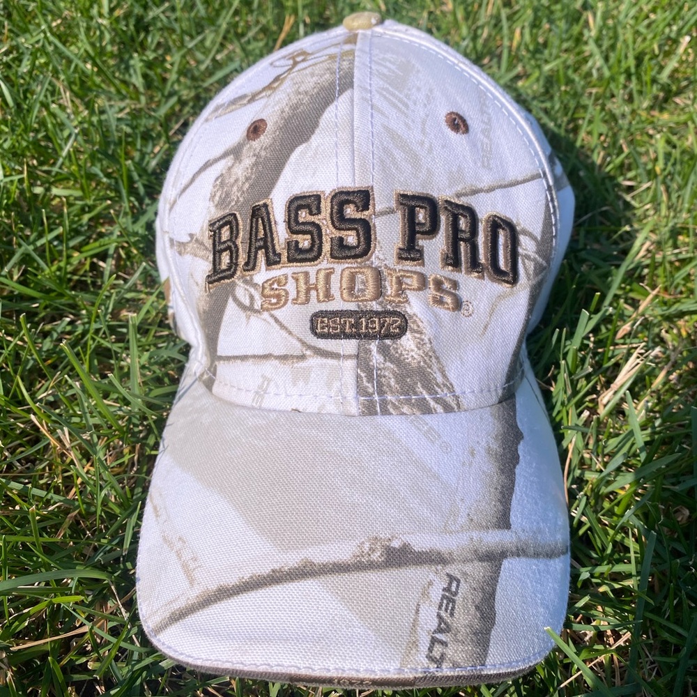 Cabelas hat